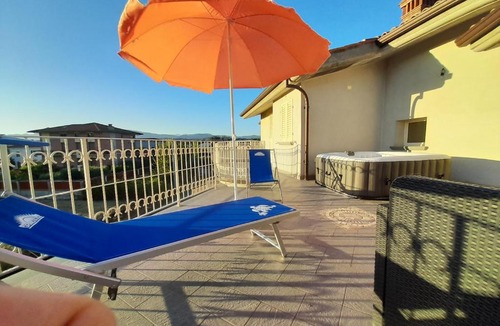 Altopascio House | Casa Vacanze IL GLICINE