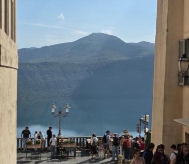 Castel Gandolfo House | CASA VACANZE Le MARGHERITE