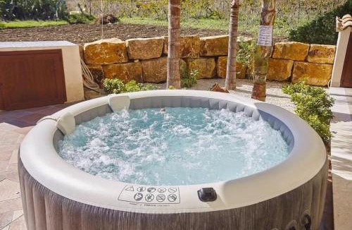 Ummari Apartment | Casale Sammartano - Appartamenti con piscina comune