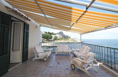 Porticello Apartment | Casetta Bianca Sant'Elia