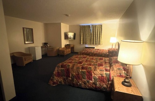 Fraser Lake Hotel | Cataline Motor Inn