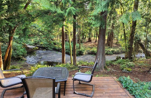 Mill Bay House | Cedar Creek - Medium Term Accommodations Nestled in Nature