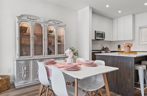 Jasper Place House | Central 3BR Townhome | Near WEM | Family Friendly