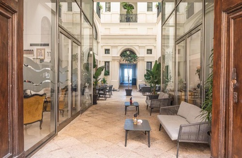 Trapani City Centre Hotel | Central Gallery Rooms- Palazzo D'Ali' Staiti XIX