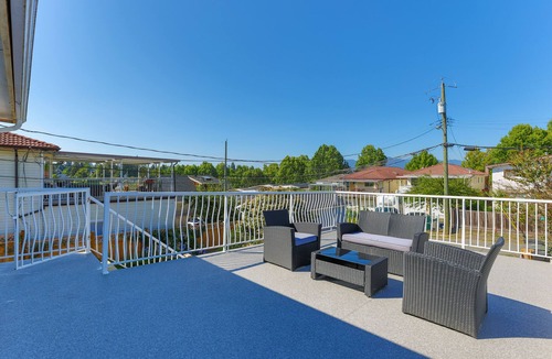 Riley Park House | Centrally located 3 bedroom 2 bathroom close to stores, restaurants and downtown