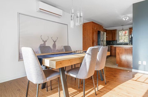 Entrelacs Ski Chalet | Chalet De l'Escapade hot tub Lakeview kayaks pool table babyfoot !