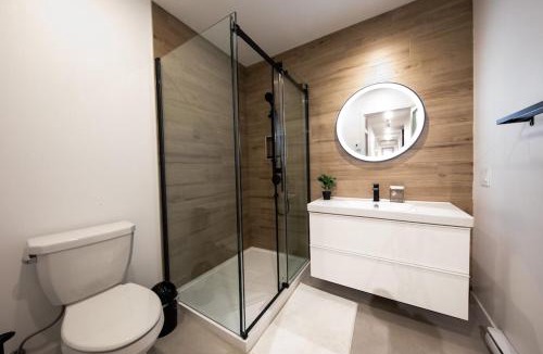 Trois-Rives Apartment | Chalet Flodhaus- Bord Rivière St-Maurice (navigable)/SPA/SAUNA - Chalets Galaxia