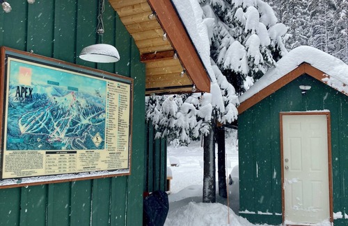 Apex Mountain Cabin | Chalet Schuss - A Classic Canadian Cabin at Apex Mountain