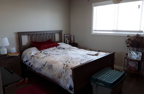 Northwest Calgary House | Charming 1-bedroom house with AC, fitness room in delightful Calgary