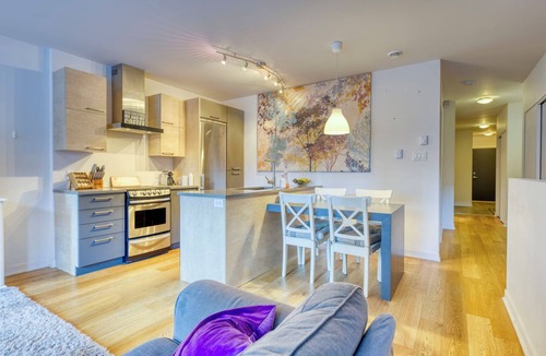 Milton Park Condo | Charming 2-bedroom condo with WiFi, AC in wonderful Montreal