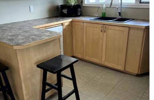 Cranbrook Apartment | Charming 2 bedroom home.🏔