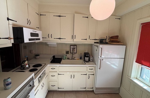 Chapel Hill Apartment | Charming 2BR apt feet from UNC-Chapel Hill, Dean Dome, and NC Botanical Garden