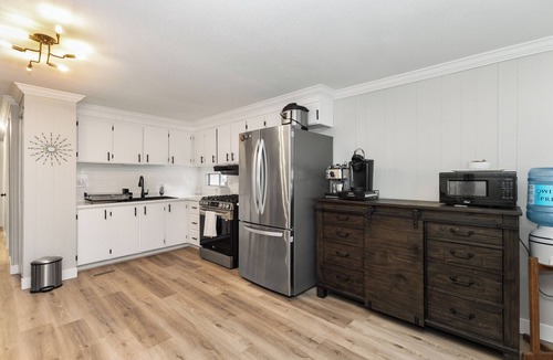 Langley House | Charming 3-bedroom bungalow in tranquil Langley Township getaway in Resort