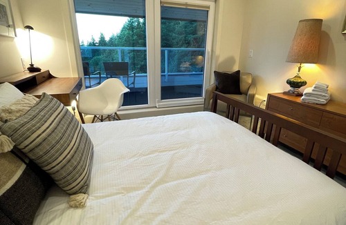 Roberts Creek House | Charming 3-bedroom house in marvelous Roberts Creek with WiFi