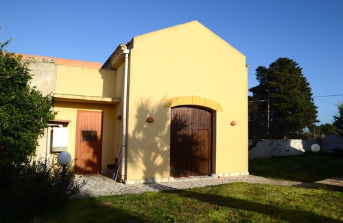 Marsala House | Charming Cottage, 2-4 people, close to the sea