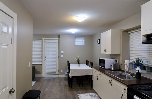 Walnut Grove House | Charming & Cozy Retreat in Walnut Grove – Your Perfect Home Away from Home!