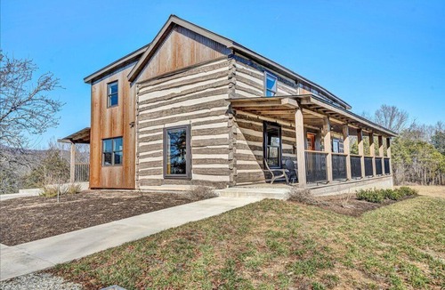 Lowesville Cabin | Charming, fully renovated 19th century cabin with spectacular views. 4 BR, 2 BA.