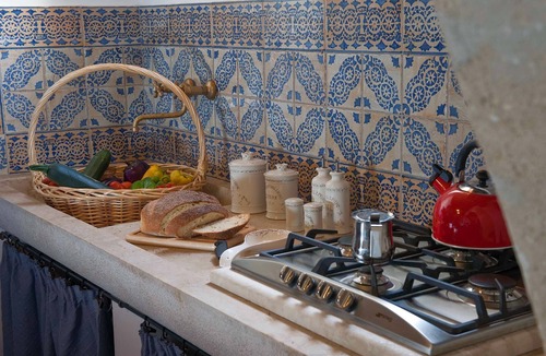 Buseto Palizzolo Apartment | Charming house with shared pool - Titi