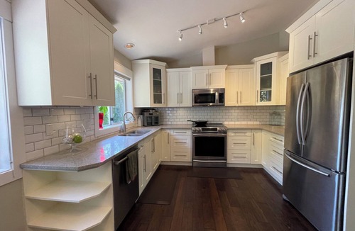 Saanich West House | Charming One Level Modern House