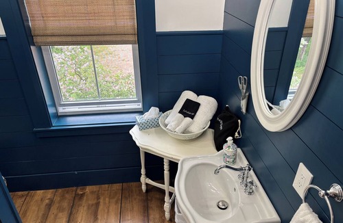 Aspy Bay Cabin | Charming Room in a Historic 1880s Inn · Cabot Trail & Aspy Bay