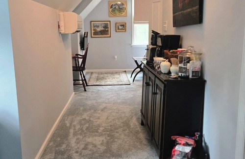 Andersonville Apartment | Charming studio in welcoming Dillwyn, near Farmville