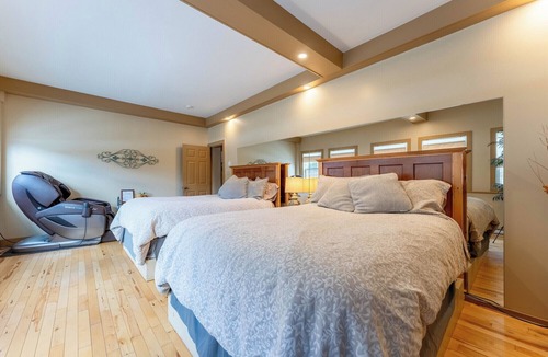 Saint Patrick House | Charming Suite in Carriage House! 2 Bedrooms & Pet-Friendly