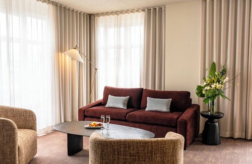Old Montreal Hotel | Charming Suite Perfect for Romantic Escapes in Old Montreal & Underground City!