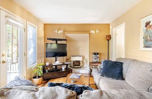 Okotoks House | Charming Victorian Home in Okotoks Elegant Comfort Modern Convenience