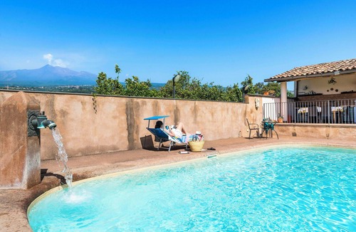 Coste House | Charming villa with pool, blossoming garden & view