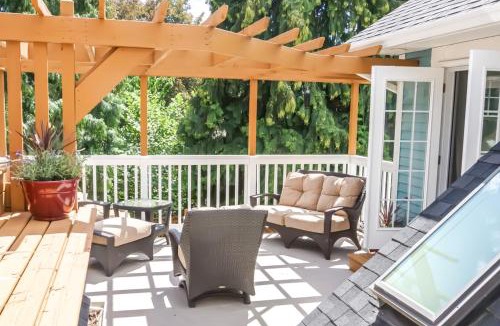 Central Okanagan Bed & Breakfast | CHATHAM HOUSE Kelowna Bed & Breakfast