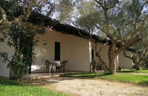 Marsala Apartment | Chic Lilybee 1bedroom apartment-GardenView sleep 2