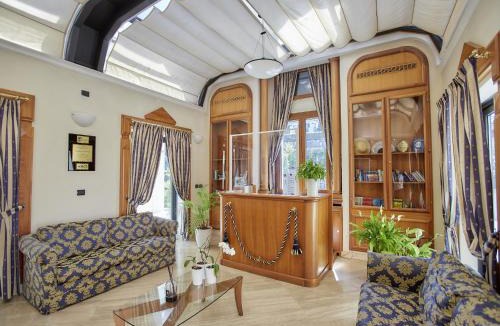 Settecamini Apartment | Chic Roman Residence Tivoli Baths
