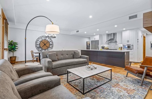 Canmore Apartment | Chic Urban Sanctuary in the Heart of Canmore