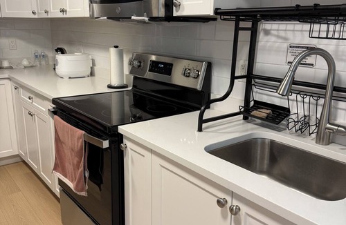 Guildford House | Clean and comfortable stay at a quiet neighbourhood