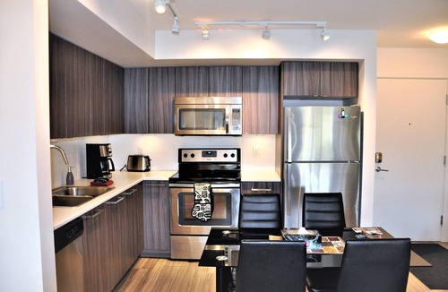 North Glenmore Condo | Clean and Cozy 3-Bedroom Condo Next to UBCO