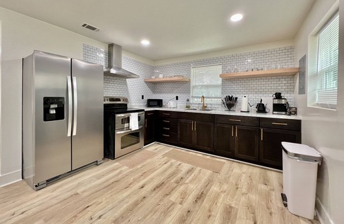 Sumter House | Clean & Comfortable 3 BD 1.5BA Pool Table+Gym