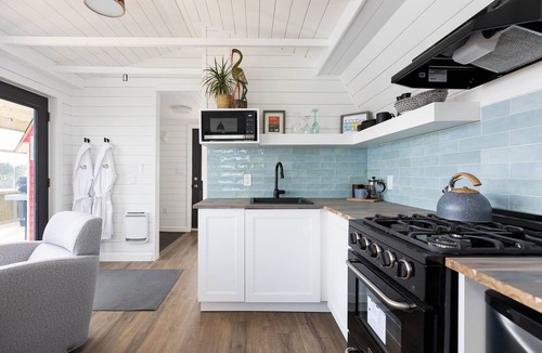Bauline East House | Cliffs Edge Retreat