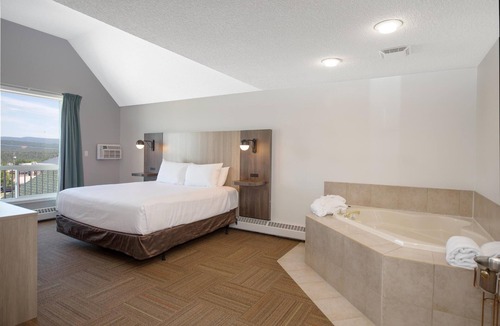 Hinton Hotel | Coast Hinton Hotel