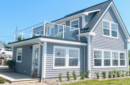 Lunenburg County House | Coastal Gale