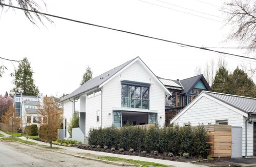 Kitsilano House | Collingwood Farm - 4 BED 4 BATH