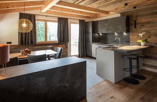 Taisten House | Come as a guest, leave as a friend.