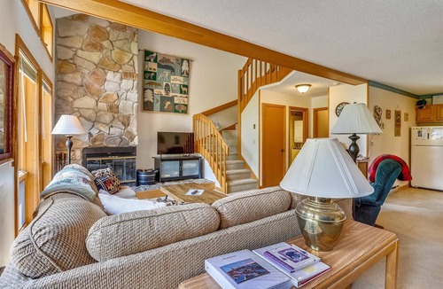 Davis Condo | Comfortable 2 bedroom condo in Deerfield Village provides ideal lodging!