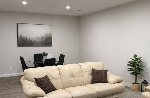 Calgary House | Comfortable and beautiful brand new suite in SW