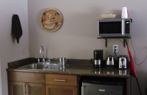 Okanagan-Similkameen Apartment | Comfortable, cozy 1 bedroom suite
