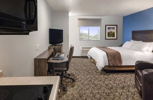 Augusta Hotel | Comfortable & Pet-Friendly Hotel Close to Augusta National & City Hotspots