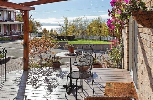 Saint Irenee Condo | Comfortable residence close to the St Lawrence River and Domaine Forget
