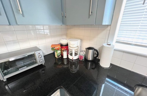 Cary House | ★Comfortable Townhome★King Bed ★ Long Term Stays ★