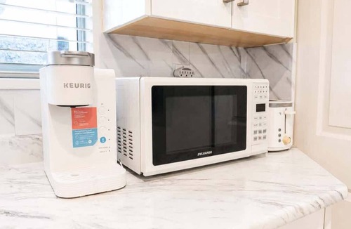 Killarney House | Comfy 2BR|3-min Walk to Bus|15-min Drive to DT/YVR
