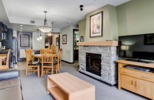Copperstone Resort House | Comfy 2BR Minutes from Downtown with Hot Tub