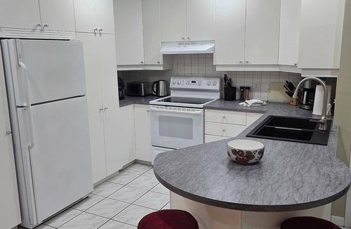 Southwest Calgary House | Comfy and Clean 3 bedroom in Central SW location - close to almost everything!